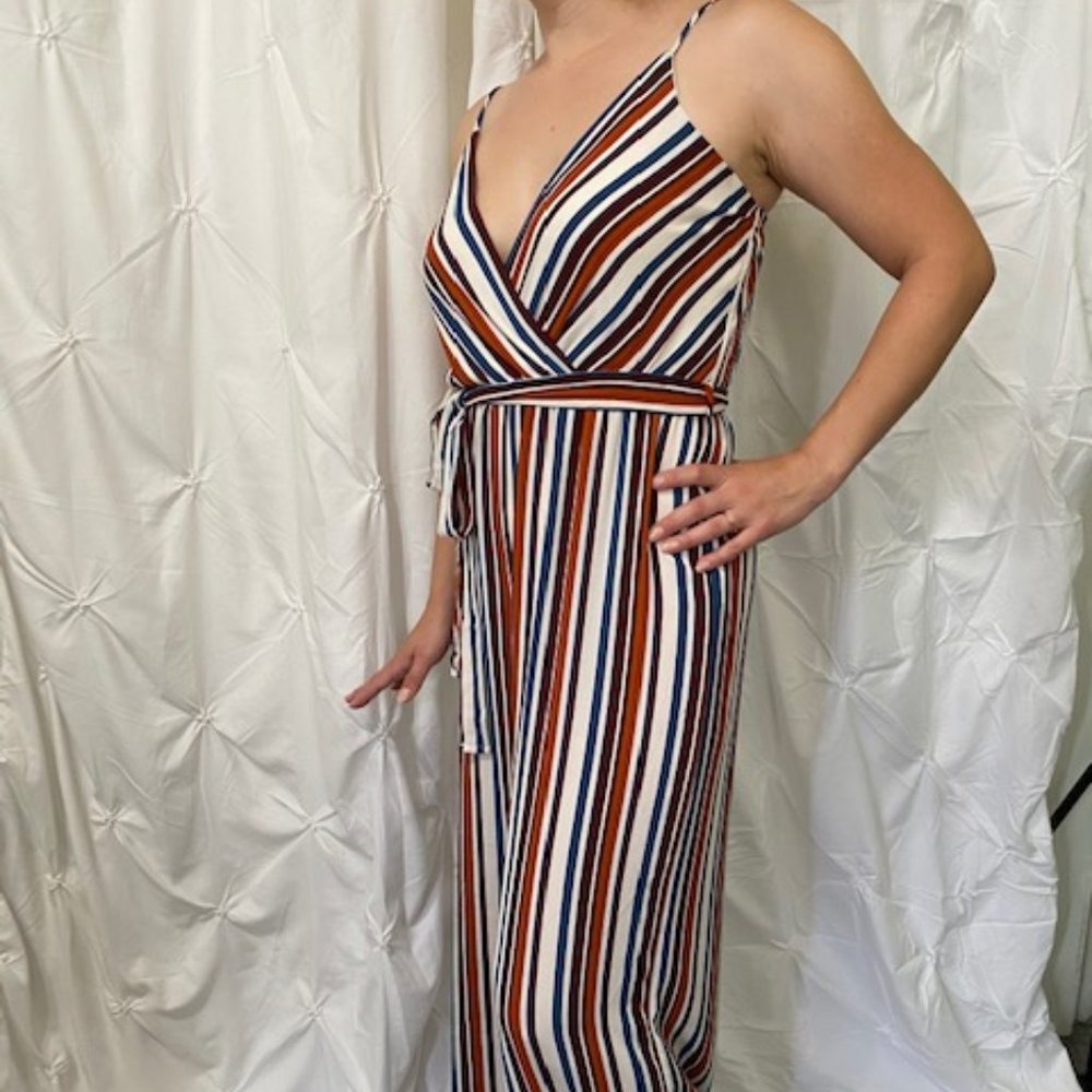 Striped jumpsuit with tie